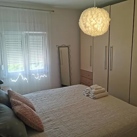 Tonka 1 Apartamento Kovacic